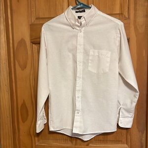 Boys Arrow Button Down Dress Shirt White Size 16
Like New